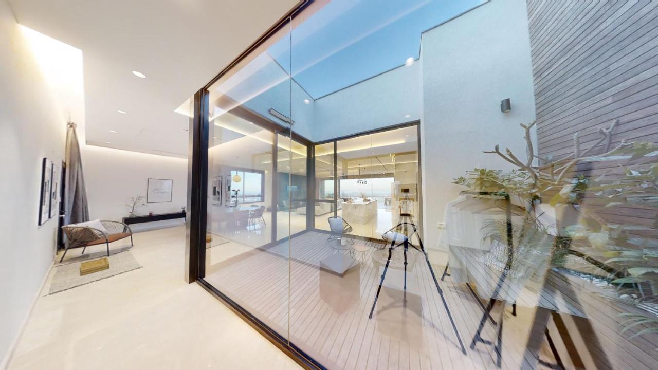 Serene - Infinity Cview Pool - 4 Bedrooms Luxury Penthouse Хайфа Екстер'єр фото