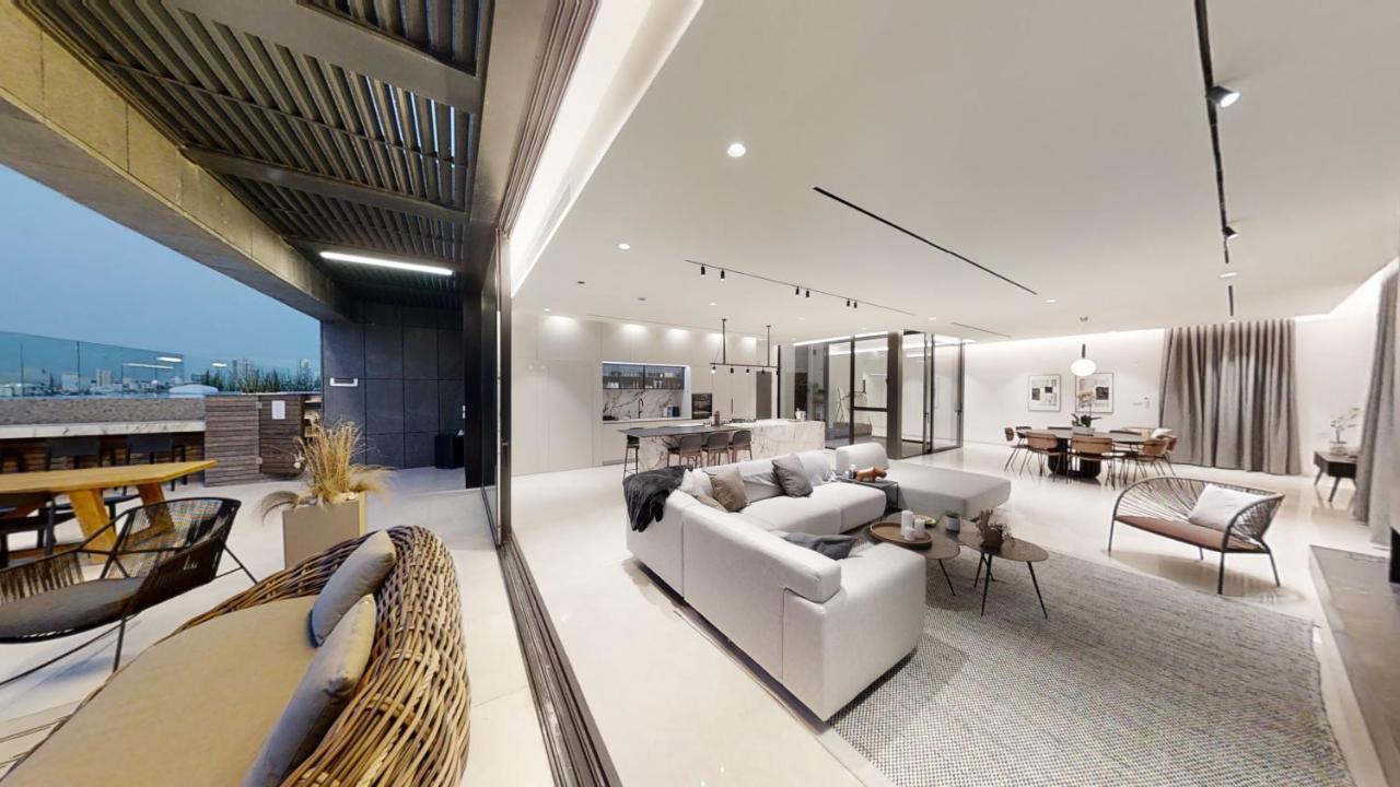 Serene - Infinity Cview Pool - 4 Bedrooms Luxury Penthouse Хайфа Екстер'єр фото